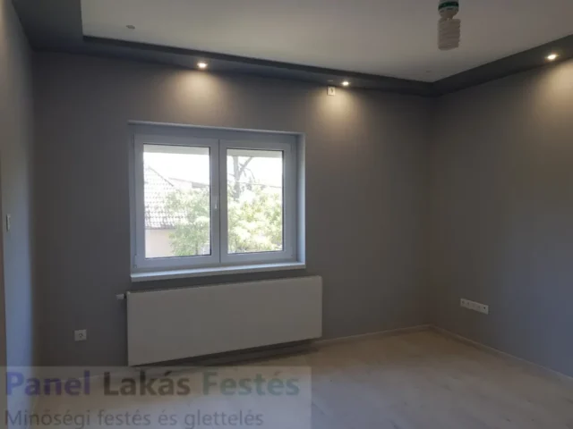 szobafestes-szurke-falak-rejtett-vilagitas